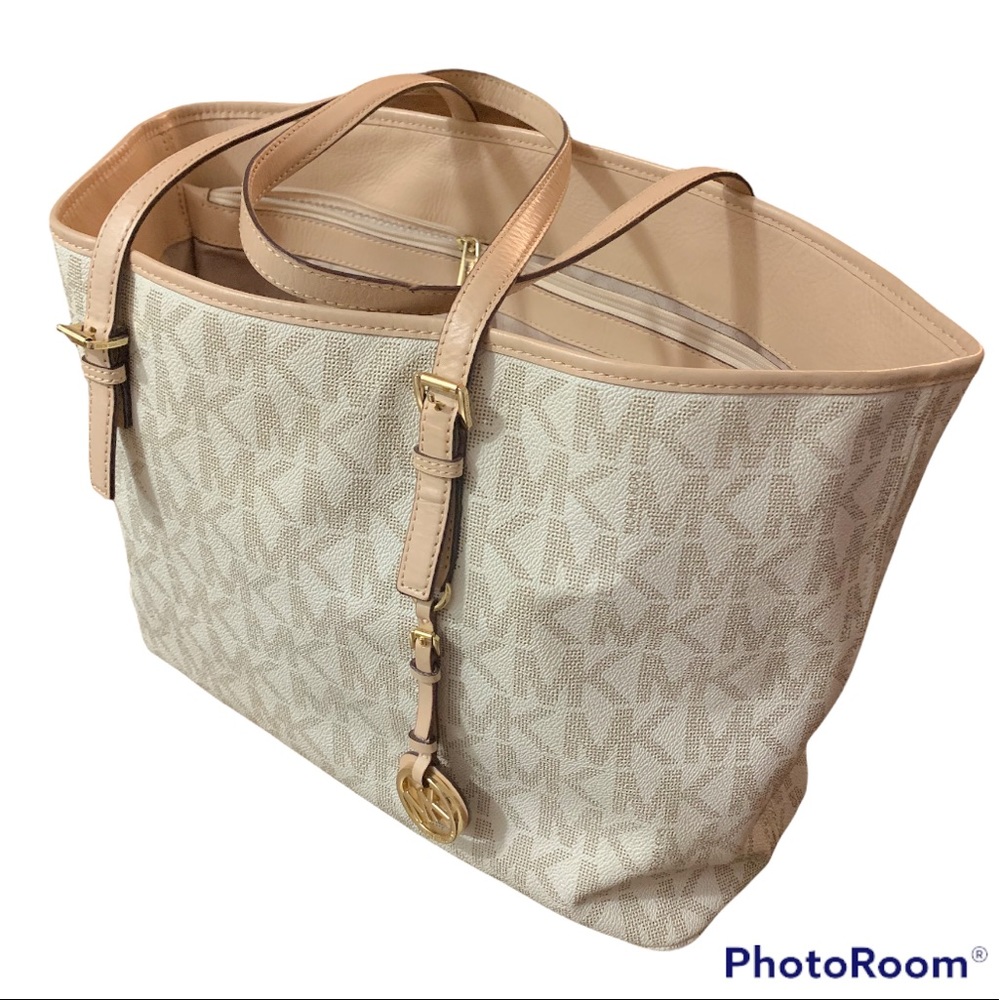 Micheal Kors Voyager Logo Tote Bag